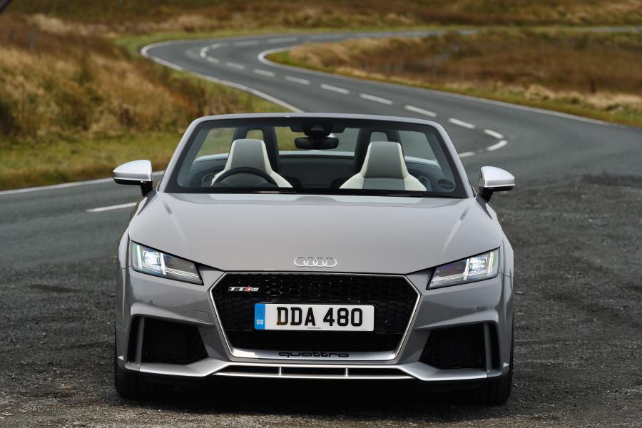  Audi TT RS Roadster (8S) 2016 года  (UK) (фото 24 из 40)